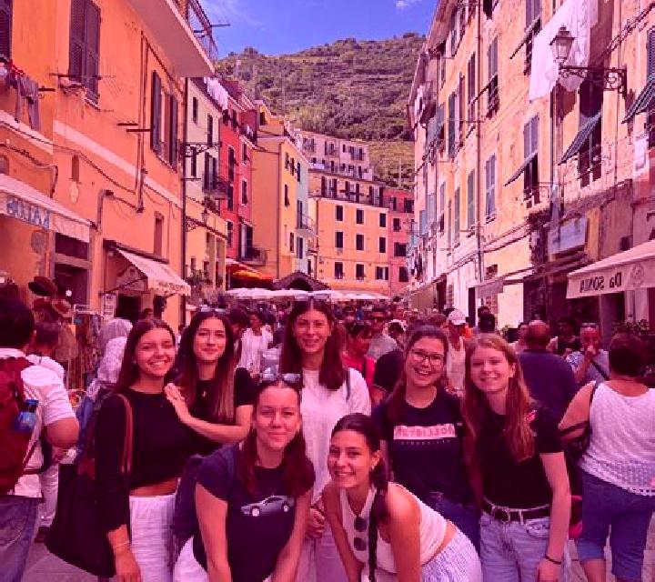 Escorts Roe, Italia — Chicas y putas locales
