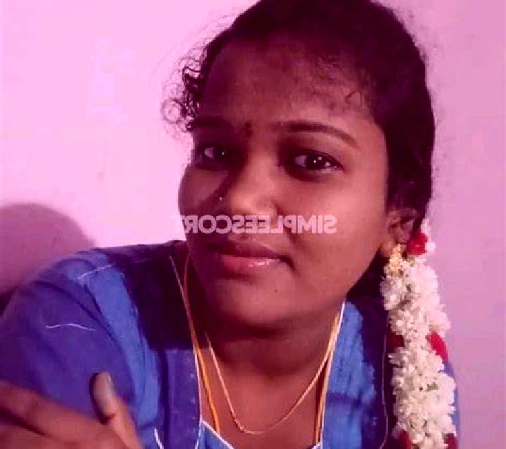 Giulia, 22 — Escort en Dindigul, India