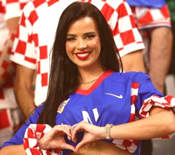 Giulia, 22 — Escort en Nussbaum, Alemania
