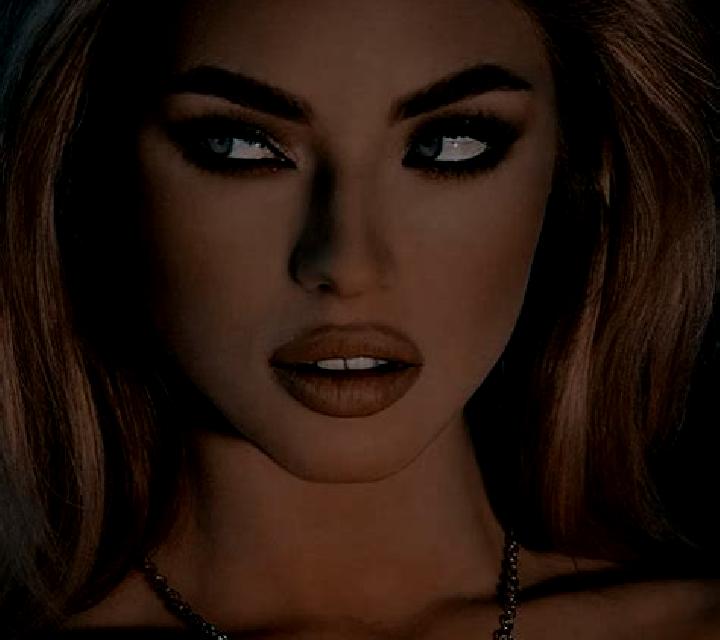 Giulia, 23, acompañante rubia platino de ojos grises y etnia europea basada en Massey East. Ofrece Parejas, Beso francés profundo, Cita de cena, Chica de fie...