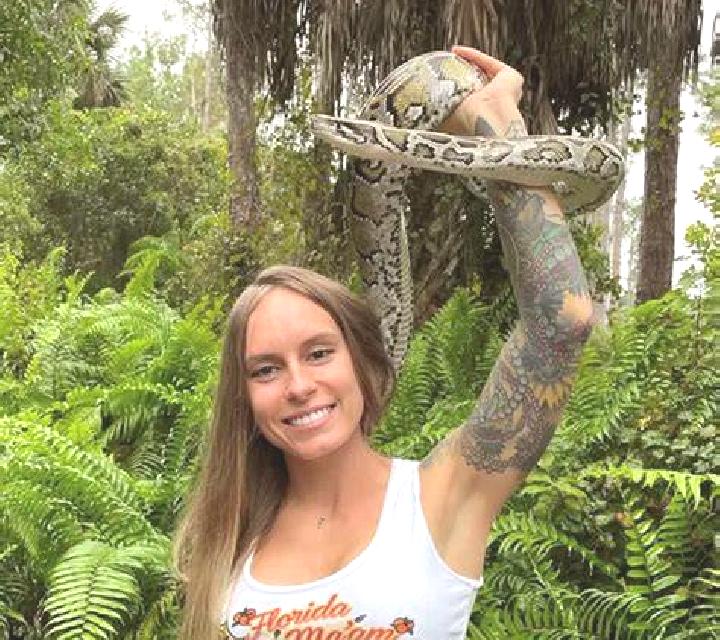 Giulia, 24 — Escort en Stanberry, Estados Unidos