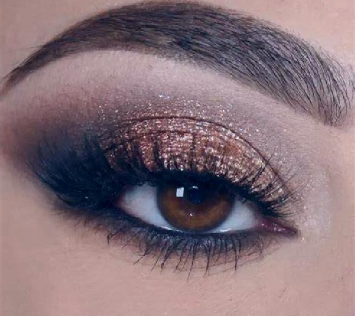 Jade, 38, acompañante castaño claro de ojos marrones y etnia eslava basada en Monte Compatri. Ofrece BDSM, Hasta el final (CIM), Griego (anal), Francés natur...