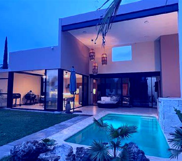 Julia, 31 — Escort en El Chante, México