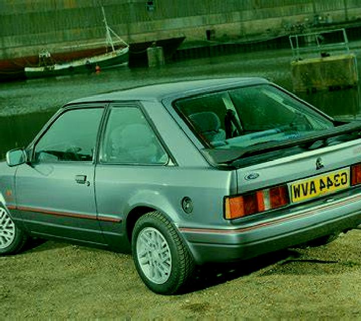 Julia, 32, acompañante castaño claro de ojos marrones y etnia mezcla basada en Amdos. Ofrece Striptease, Hasta el final (CIM). Disponible en domicilio y visi...