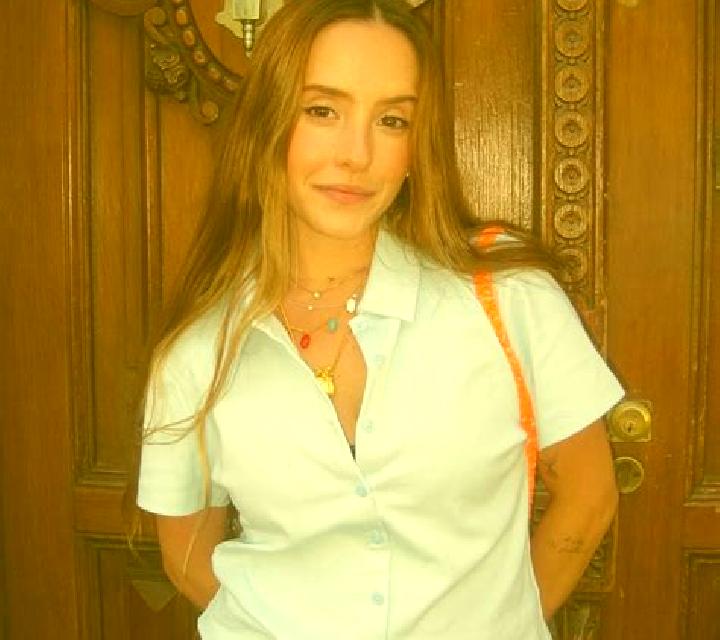 Julia, 33 — Escort en Aiguees, España