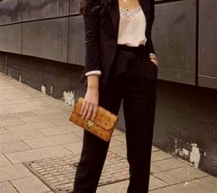 Lorena, 28 — Escort en Bagepalli, India