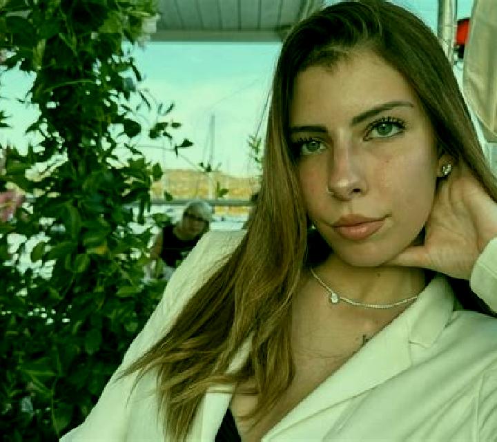 Lorena, 34 — Escort en Tornata, Italia