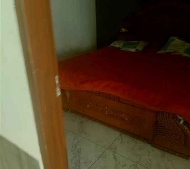 Lorena, 35, acompañante pelirroja de ojos avellana y etnia latina basada en Teaticket. Ofrece Experiencia de novia, Masaje de próstata, Tantra, Striptease. D...