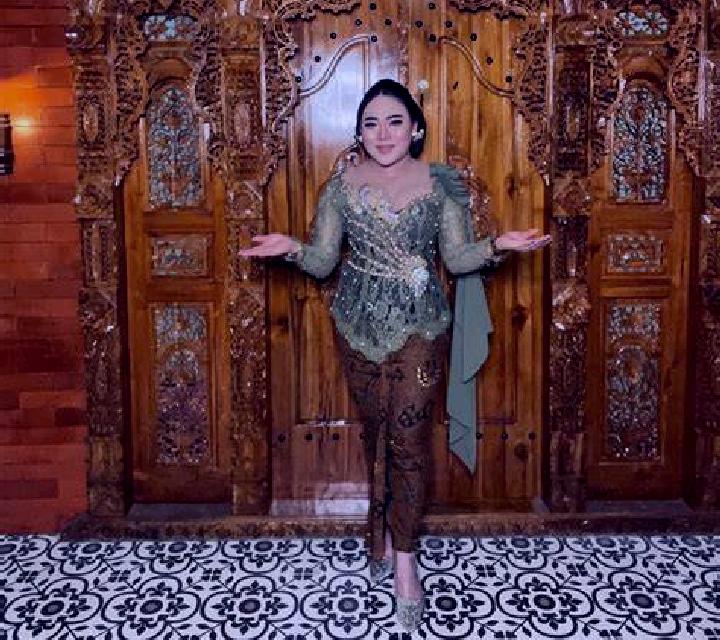 Lorena, 35 — Escort en Saradan, Indonesia