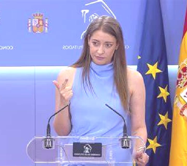 Luna, 21 — Escort en Bartelso, Estados Unidos