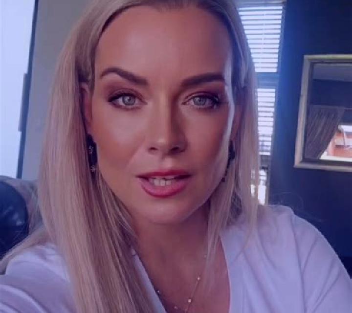Mía, 28, acompañante rubia platino de ojos marrones y etnia asiática basada en Tejas de Morelos. Ofrece BDSM, Fetiche, Masaje erótico. Disponible en domicili...