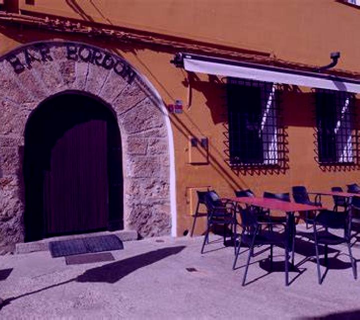 Mía, 30 — Escort en Bordon, España
