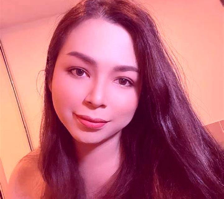 Manuela, 21, acompañante rubia platino de ojos oscuros y etnia mediterránea basada en Ojite de Matamoros. Ofrece Tantra, Masaje erótico, Hasta el final (CIM)...