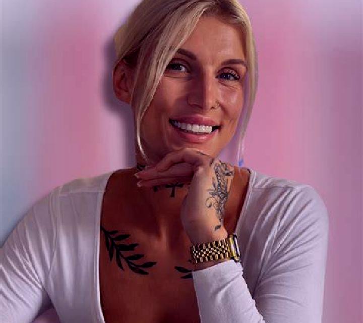 Marta, 27 — Escort en Moser, Alemania