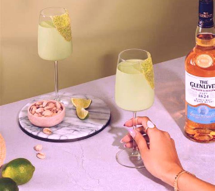 Miriam, 26, acompañante castaño claro de ojos oscuros y etnia asiática basada en Citlaltepec. Ofrece Masaje, Chica de fiesta, Acompañante de viaje. Disponibl...