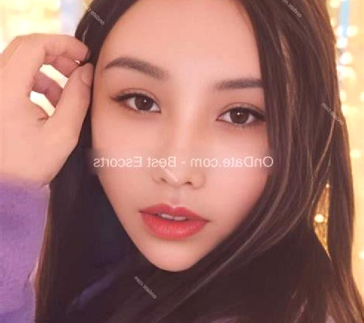 Mora, 21, acompañante rubia platino de ojos avellana y etnia caucásica basada en Stepanshchino. Ofrece Masaje, Noche completa. Disponible en domicilio y visi...