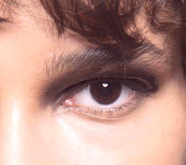 Mora, 24, acompañante castaño claro de ojos oscuros y etnia caucásica basada en Gelchsheim. Ofrece Masaje de próstata, Striptease, Griego (anal), Fetiche. Di...