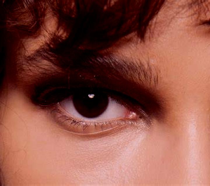 Mora, 26, acompañante morena de ojos oscuros y etnia oriente medio basada en Comillas Norte. Ofrece Masaje erótico, Fetiche, Noche completa. Disponible en do...