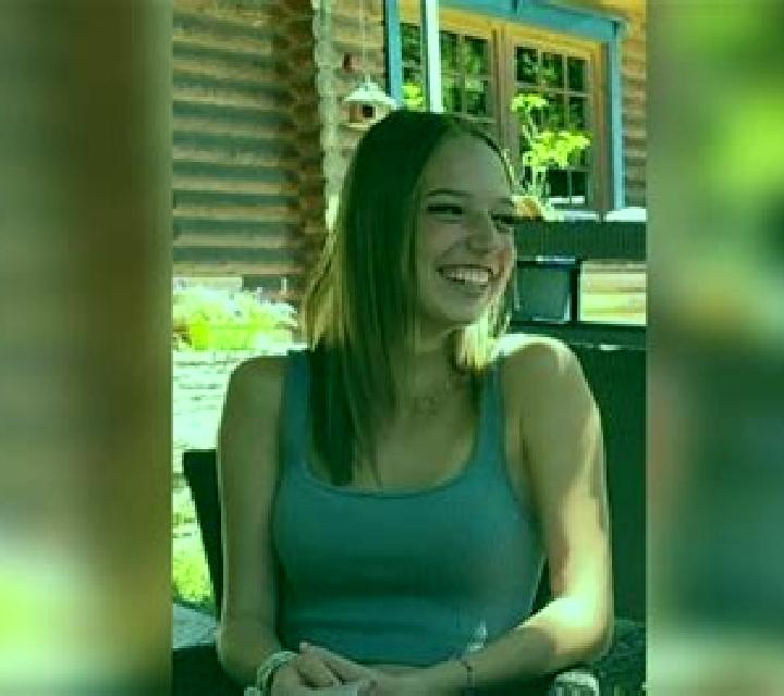 Mora, 29 — Escort en Linas, Francia