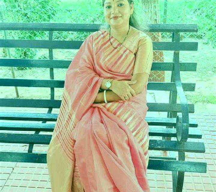 Mora, 31 — Escort en Barddhaman, India