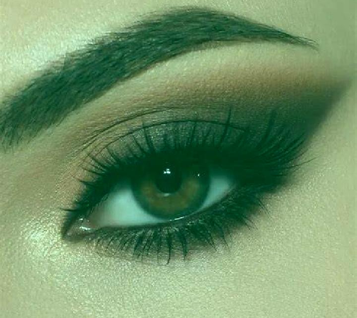Mora, 32, acompañante morena de ojos marrones y etnia eslava basada en Giessendam. Ofrece Hasta el final (CIM), 69, Griego (anal), Francés natural. Disponibl...