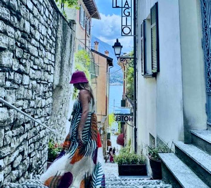 Mora, 33 — Escort en Moltrasio, Italia
