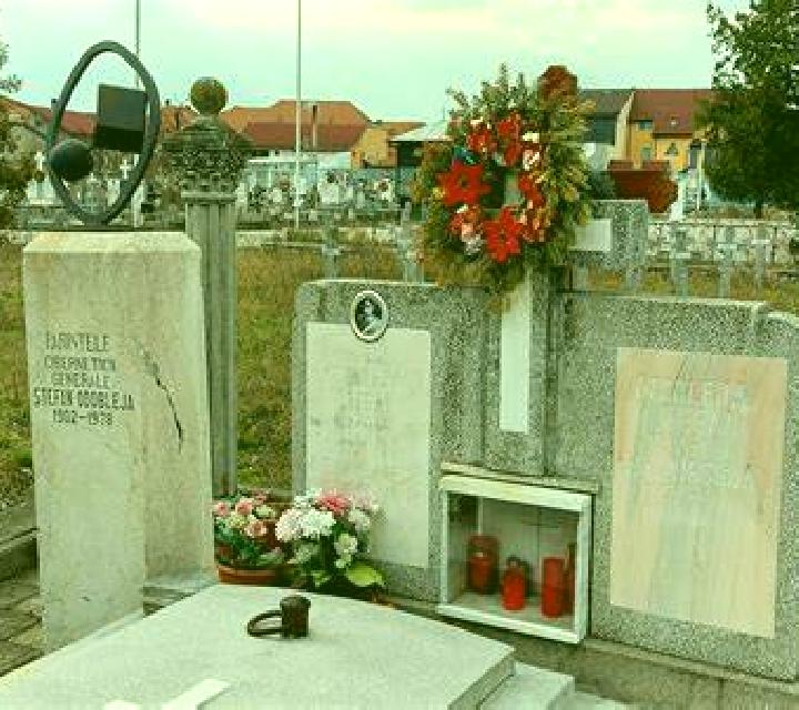 Natalia, 35, acompañante morena de ojos azules y etnia eslava basada en Karsiyaka. Ofrece Noche completa, Masaje, 69, Tríos / dúos, Juego de roles. Disponibl...