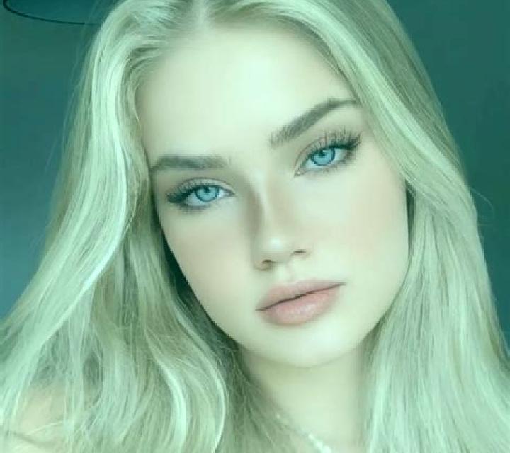 Natalia, 35, acompañante rubia platino de ojos azules y etnia eslava basada en Raices. Ofrece Hasta el final (CIM), Experiencia de novia, Fetiche, Masaje de ...