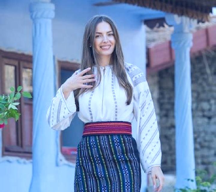 Noa, 33 — Escort en Camenca, Rumania