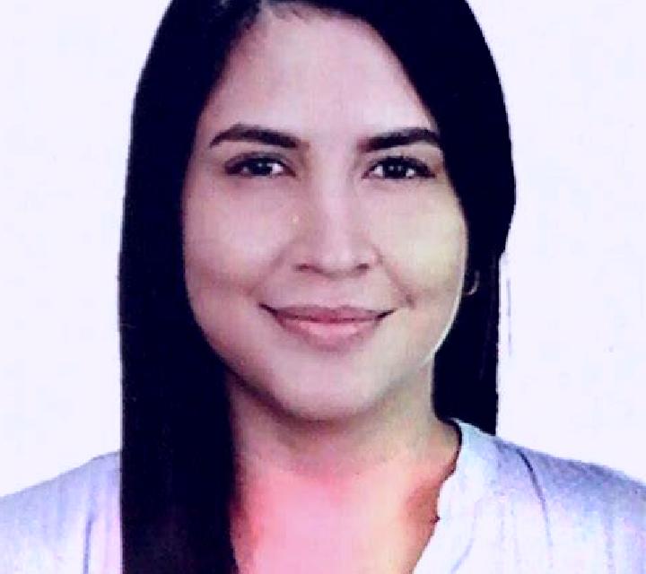 Noa, 36, acompañante rubia platino de ojos ámbar y etnia mediterránea basada en Kolham. Ofrece Tríos / dúos, Cita de cena, Experiencia de novia, 69. Disponib...
