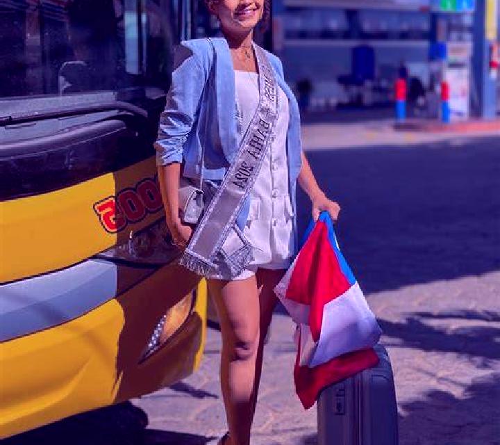 Noa, 38, acompañante castaño claro de ojos avellana y etnia mediterránea basada en Mawan. Ofrece Tantra, 69, Masaje. Disponible en domicilio y visita, reserv...