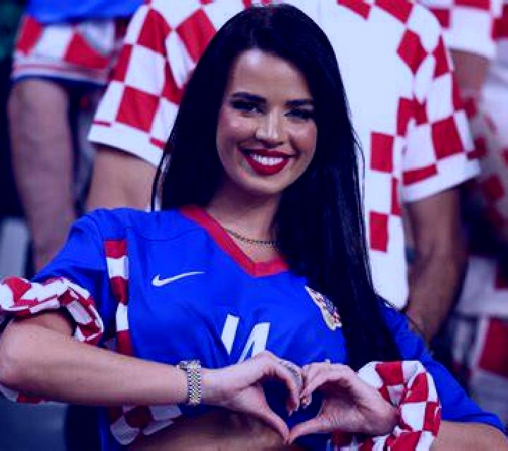 Noelia, 33 — Escort en Baudhuinville, RD Congo