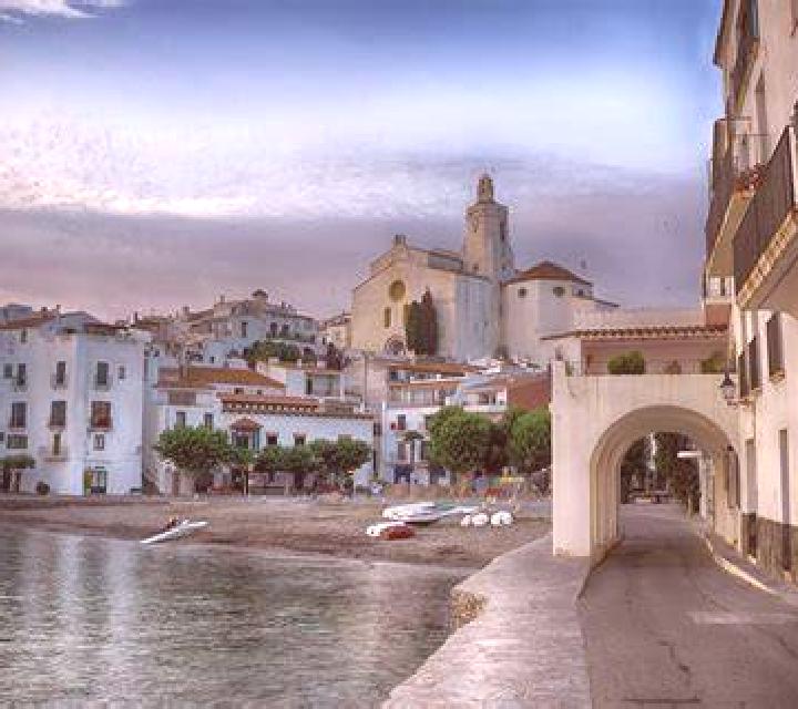 Nora, 21 — Escort en Cadaques, España