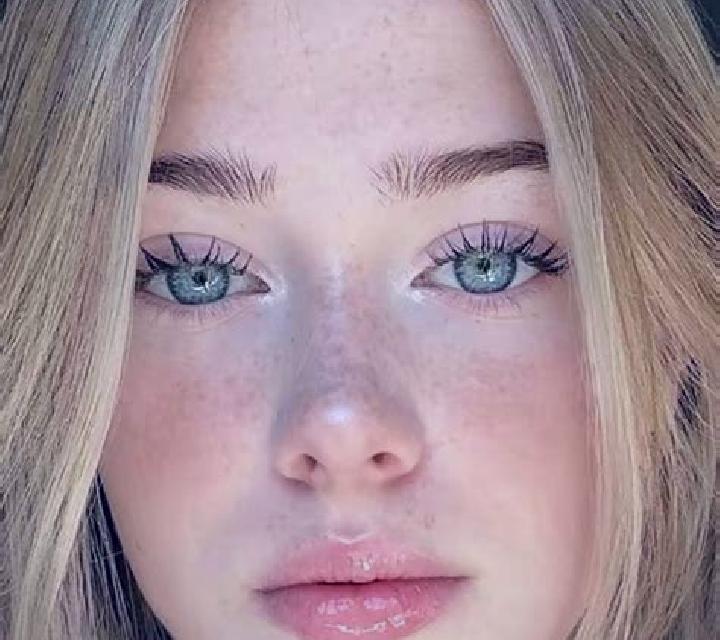 Nora, 23, acompañante rubia de ojos ámbar y etnia europea basada en Litio. Ofrece Cita de cena, 69, Tantra, Masaje de próstata, Fetiche. Disponible en domici...