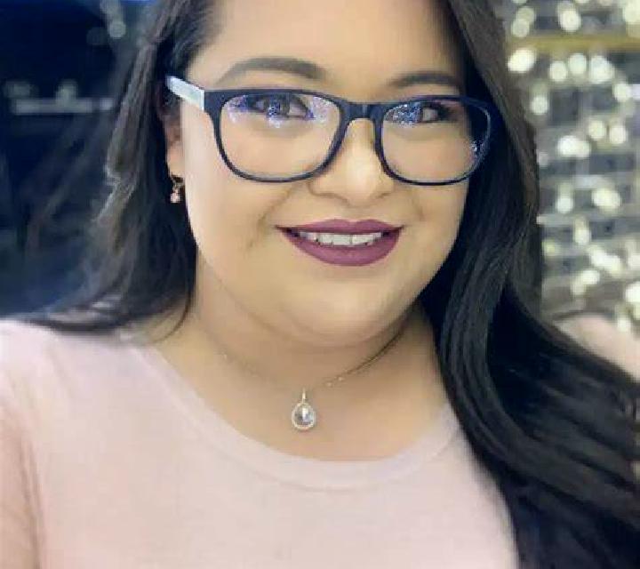 Nora, 26 — Escort en Almolonga, México