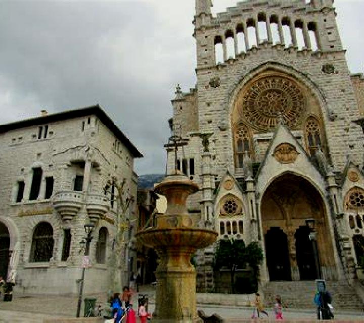 Nora, 26 — Escort en Soller, España