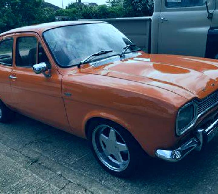 Patricia, 39, acompañante rubia platino de ojos marrones y etnia europea basada en Beloretsk. Ofrece Tantra, Striptease, Noche completa, Tríos / dúos. Dispon...