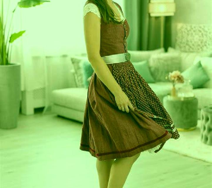 Paula, 22 — Escort en Dozon, España