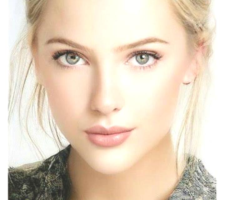 Rosa, 21, acompañante rubia platino de ojos verdes y etnia mediterránea basada en Caltanissetta. Ofrece Striptease, Fetiche, Dominación, Beso francés profund...