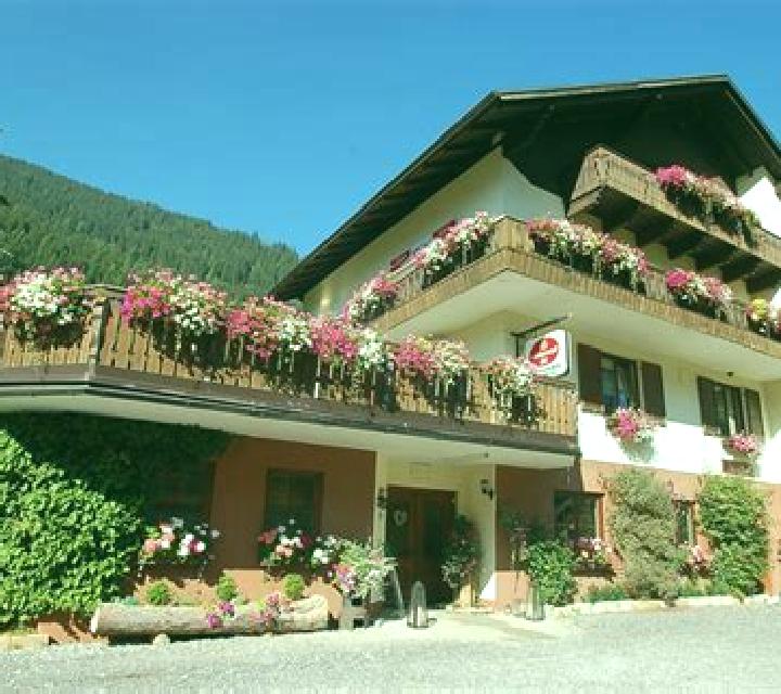 Rosa, 32 — Escort en Oppenberg, Austria