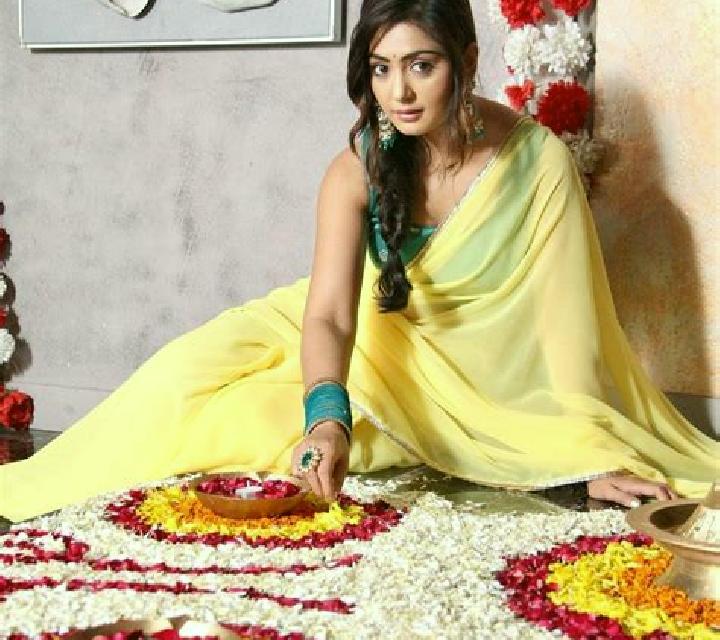 Sara, 21 — Escort en Umargam, India