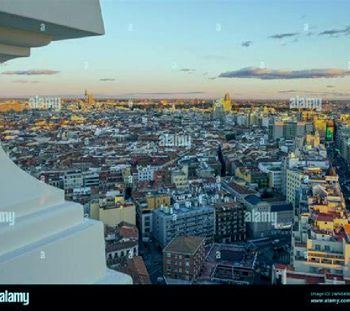 Sara, 23 — Escort en Madrid, España