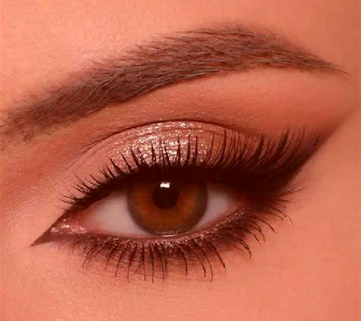 Sofía, 26, acompañante morena de ojos avellana y etnia caucásica basada en Boldesti. Ofrece GFE (Experiencia de novia), Masaje, Hasta el final (CIM), Chica d...