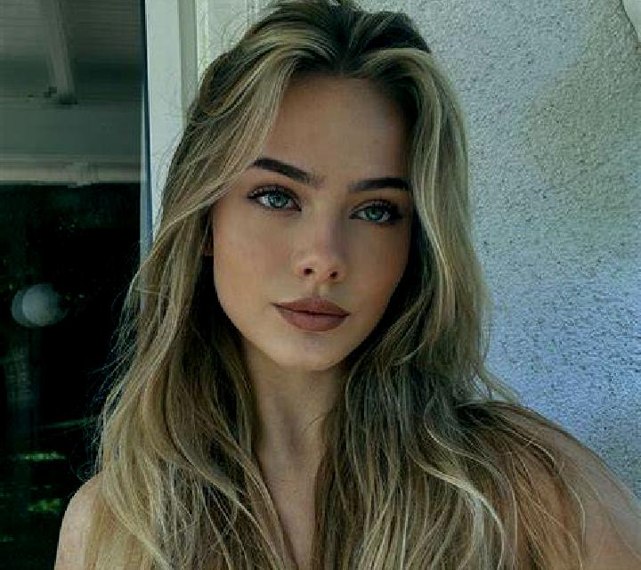 Sofía, 32, acompañante rubia de ojos verdes y etnia negra basada en North Melbourne. Ofrece GFE (Experiencia de novia), Hasta el final (CIM), Parejas, Fetich...