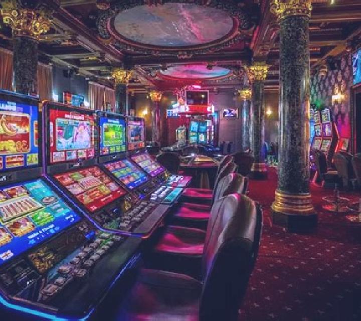 Vega, 36, acompañante rubia platino de ojos grises y etnia caribeña basada en Osumacinta. Ofrece Parejas, Chica de fiesta, Masaje erótico. Disponible en domi...