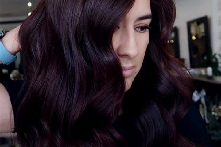 Yasmin, 25, acompañante pelirroja de ojos ámbar y etnia mezcla basada en Frankfurt am Main. Ofrece Masaje, Francés natural, Beso francés profundo. Disponible...