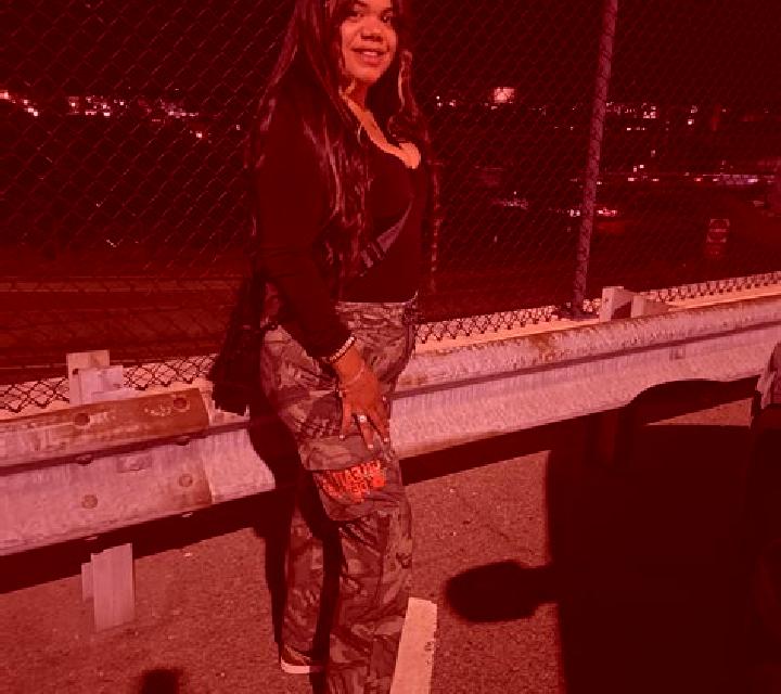 Yasmin, 33 — Escort en Fall River, Canadá