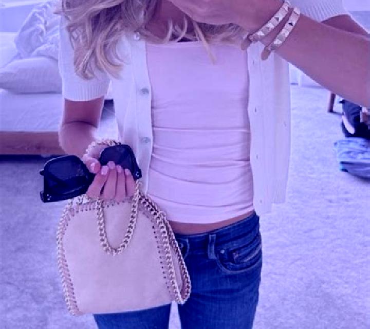 Zara, 21 — Escort en Stoholm, Dinamarca
